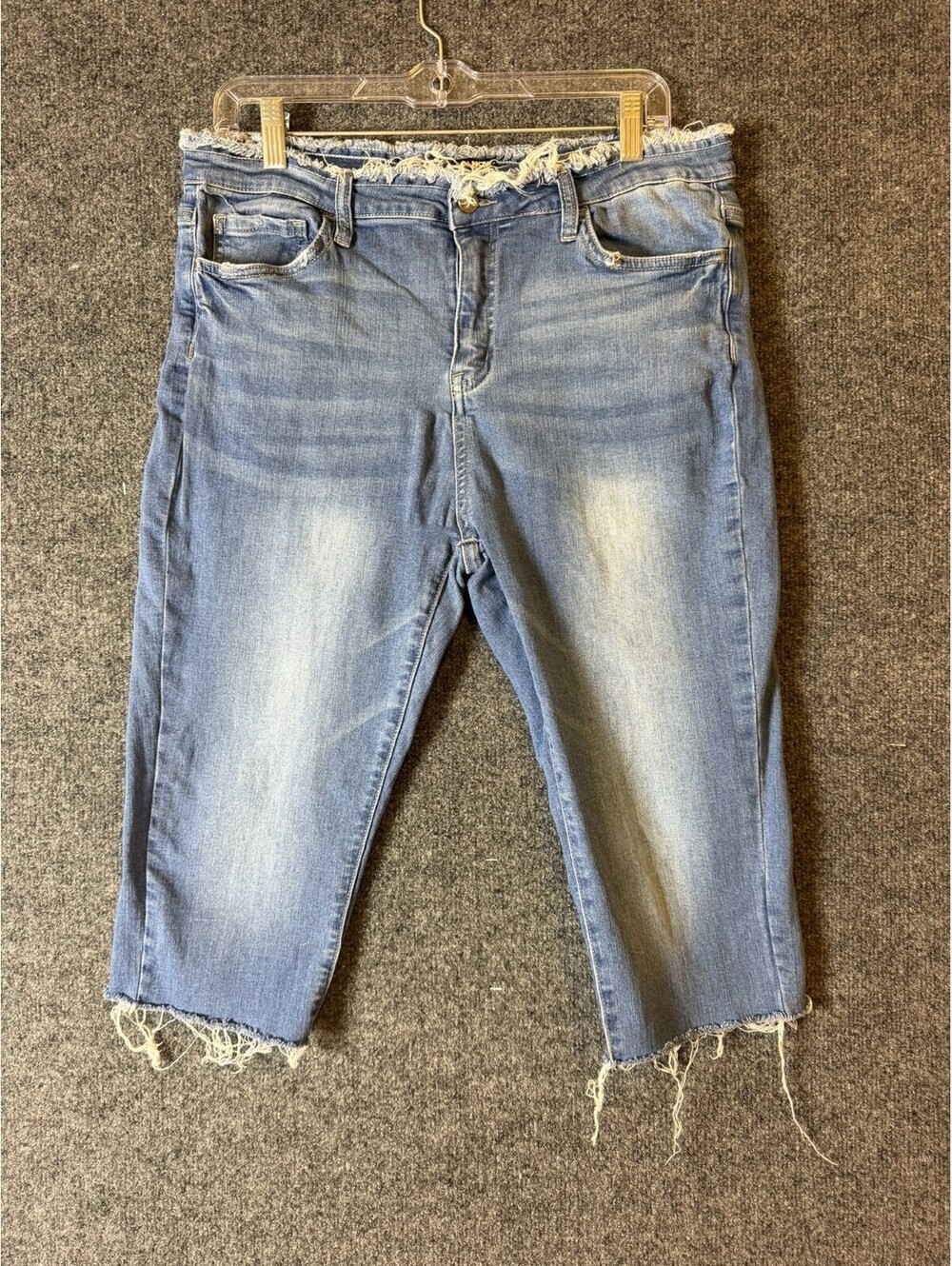 Fashion Nova Womens Size 13 Frayed Raw Waist Capri Denim Jeans Bermuda Shorts